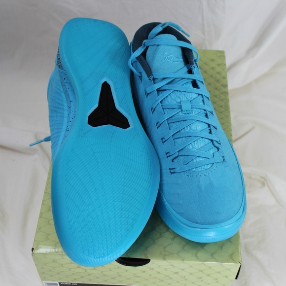 Nike Kobe AD Mid Honesty Athletic Basketball Shoe - Picture 7 of 8